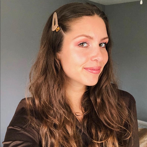 Meet your Posher, Ina - Picture 1 of 1